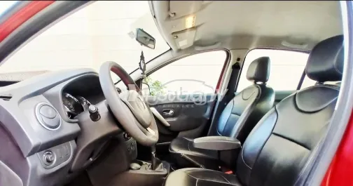 Renault Logan 2017 Red Used for Sale - 5