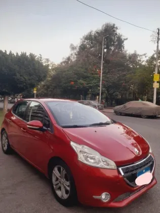 Peugeot 208 2016 Red Used for Sale