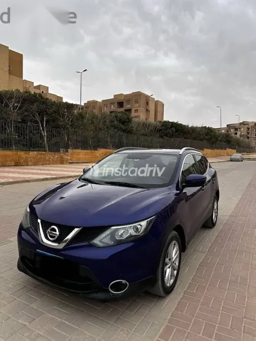 نيسان قشقاي 2016 أزرق غامق مستعملة للبيع - 3