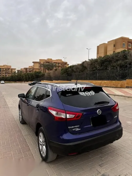 نيسان قشقاي 2016 أزرق غامق مستعملة للبيع - 5