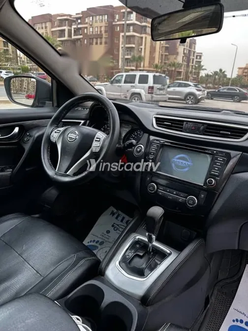نيسان قشقاي 2016 أزرق غامق مستعملة للبيع - 8