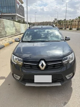 رينو سانديرو  ( ستيب  واى ) 2021 أبيض مستعملة للبيع