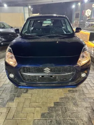 سوزوكى سويفت 2022 أزرق غامق مستعملة للبيع