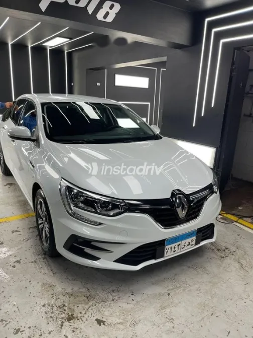رينو ميجان 2023 أبيض مستعملة للبيع - 2