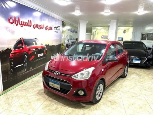 هيونداي جراند i10 2015 أحمر مستعملة للبيع - 1