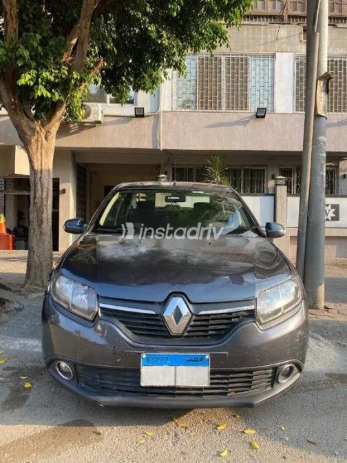 Renault Logan 2017 White Used for Sale - 1