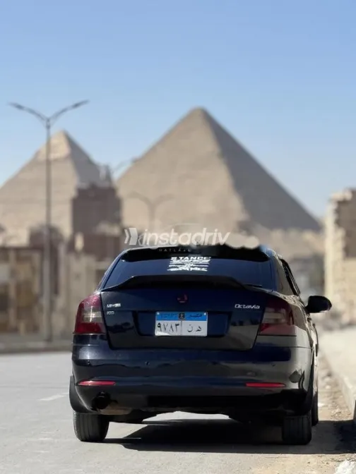 Skoda Octavia 2011 Black Used for Sale - 1