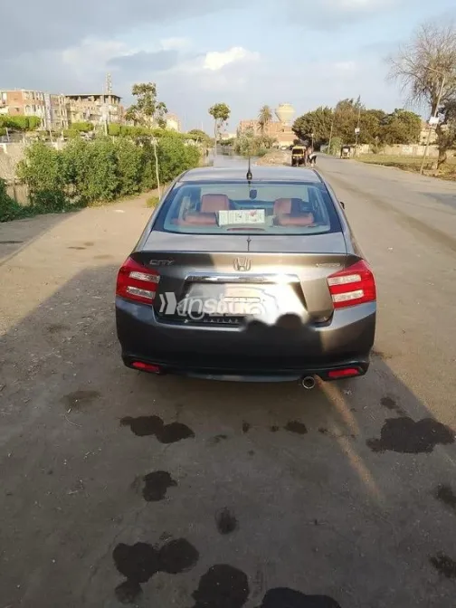 Honda City 2013 Gray Used for Sale - 4