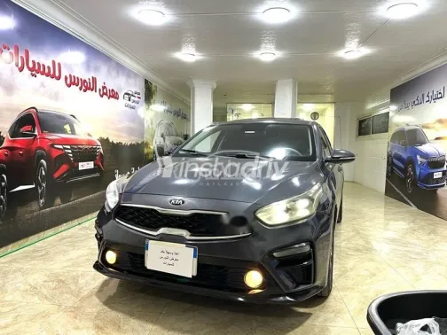 كيا سيراتو 2019 رمادي مستعملة للبيع - 1