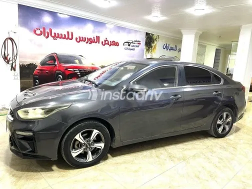 كيا سيراتو 2019 رمادي مستعملة للبيع - 3