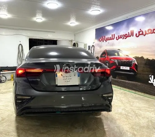 كيا سيراتو 2019 رمادي مستعملة للبيع - 5