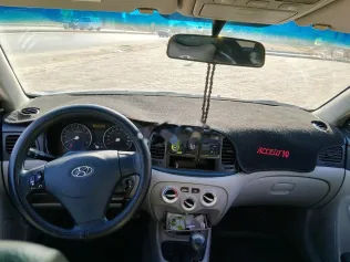 هيونداي اكسنت 2006 أزرق غامق مستعملة للبيع
