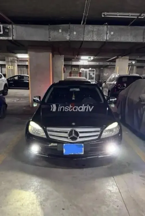 مرسيدس C 200 2008 أسود مستعملة للبيع - 1