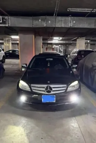 مرسيدس C 200 2008 أسود مستعملة للبيع