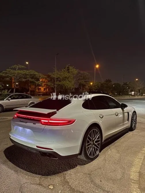 Porsche Panamera 2017 White Used for Sale - 1