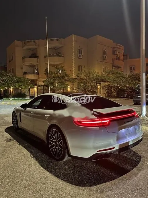 Porsche Panamera 2017 White Used for Sale - 2