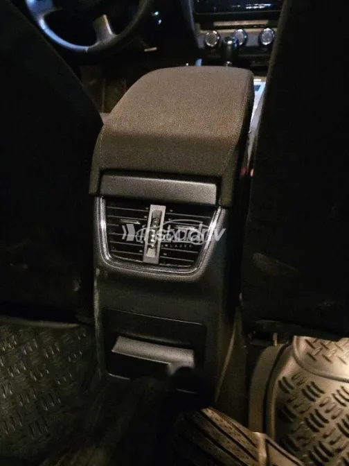 سكودا اوكتافيا 2015 فضي مستعملة للبيع - 5