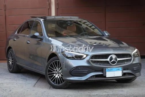 مرسيدس C 180 2023 فضي مستعملة للبيع - 1