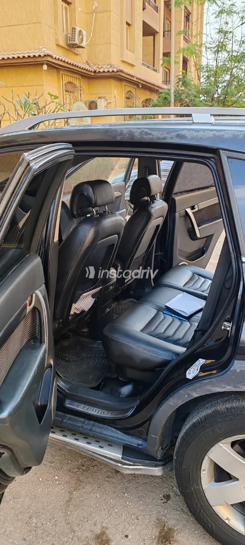 Chevrolet Captiva 2012 White Used for Sale - 1