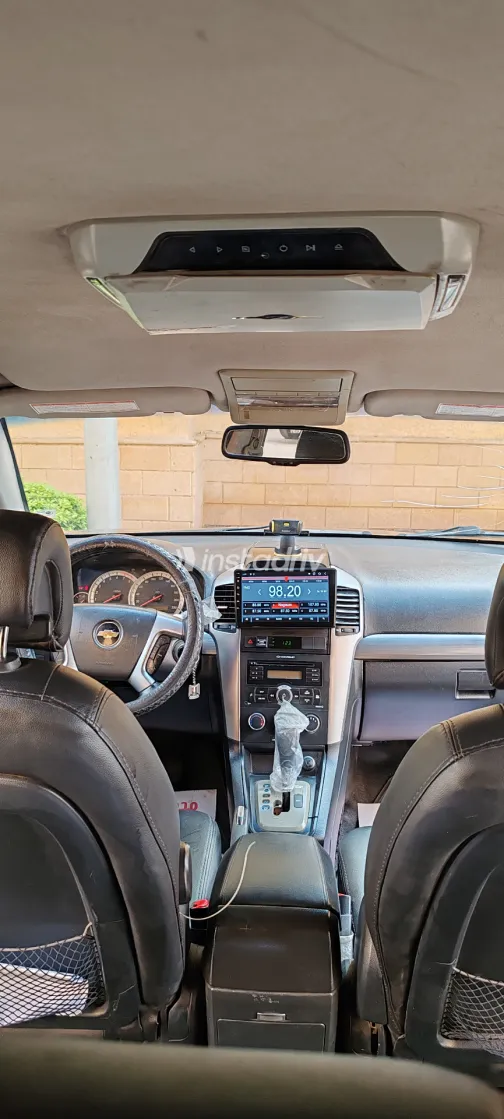 Chevrolet Captiva 2012 White Used for Sale - 8