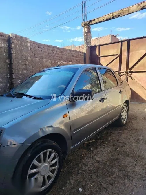 Lada Granta 2016 Gray Used for Sale - 3