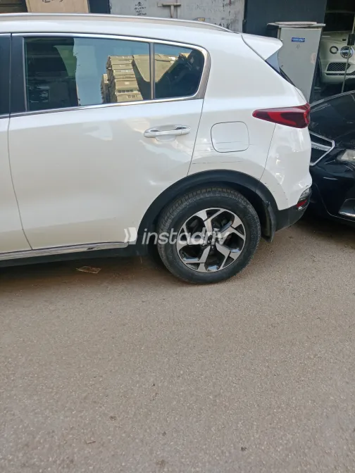 كيا سبورتاج 2019 أبيض مستعملة للبيع - 2