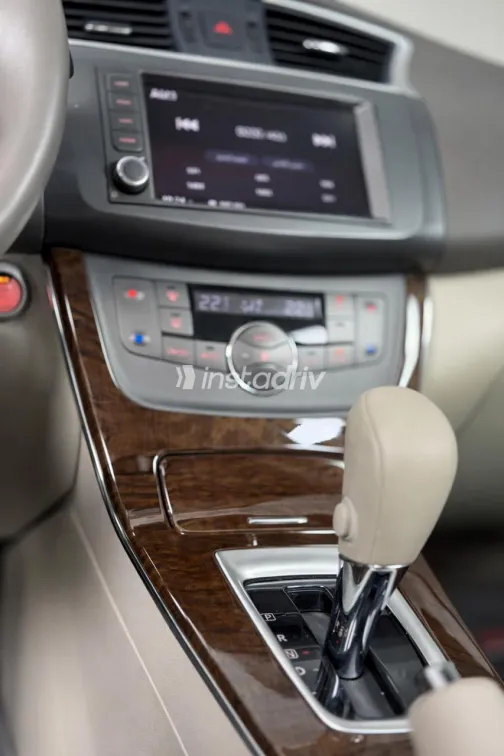 Nissan Sentra 2023 White Used for Sale - 2