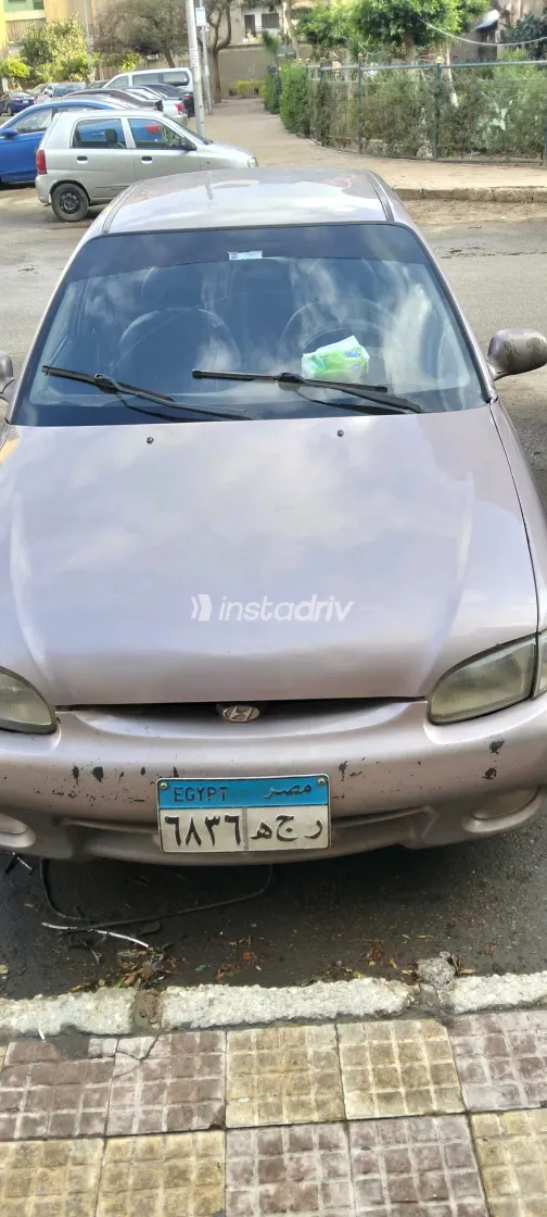 هيونداي اكسنت 1999 أبيض مستعملة للبيع - 5