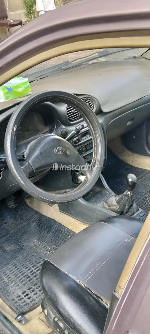 هيونداي اكسنت 1999 أبيض مستعملة للبيع - 6