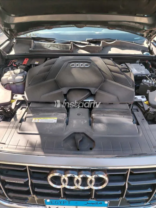 Audi Q8 2020 White Used for Sale - 7