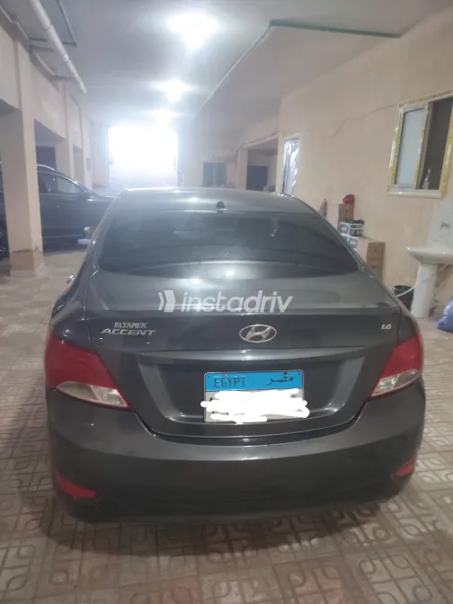 هيونداي اكسنت RB 2024 أبيض مستعملة للبيع - 2