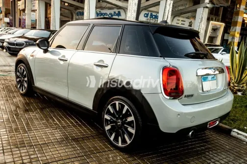 مينى كوبر 2017 فضي مستعملة للبيع - 3