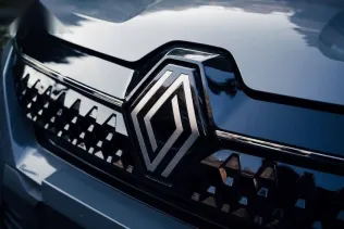 رينو كارديان 2026 رمادي جديدة للبيع