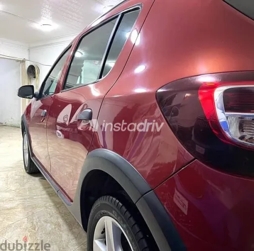 رينو سانديرو 2016 أحمر مستعملة للبيع - 4