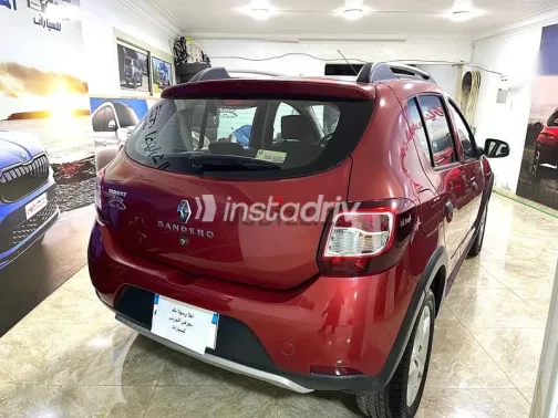 رينو سانديرو 2016 أحمر مستعملة للبيع - 7