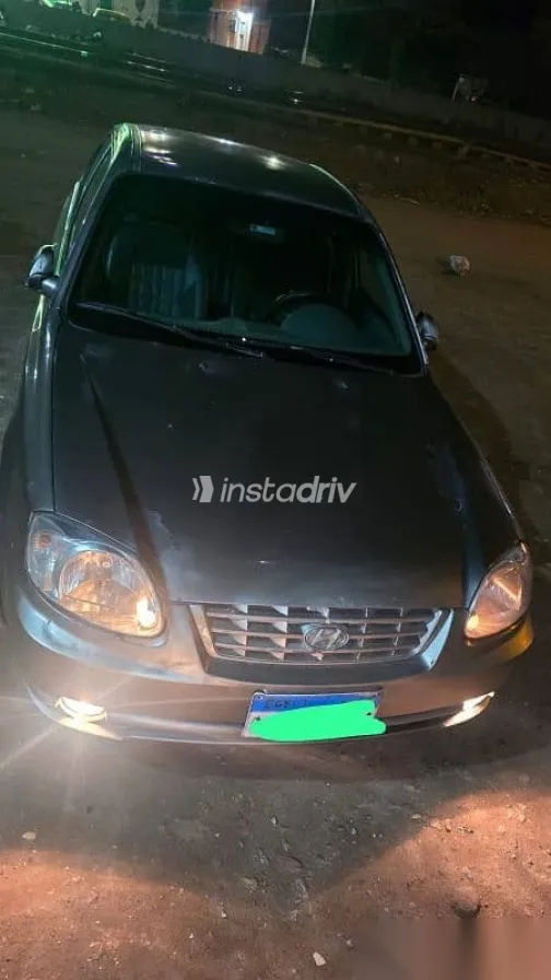 هيونداي فيرنا 2009 فضي مستعملة للبيع - 1