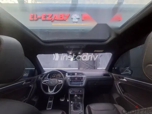 Volkswagen Tiguan 2023 Dark Blue Used for Sale - 7