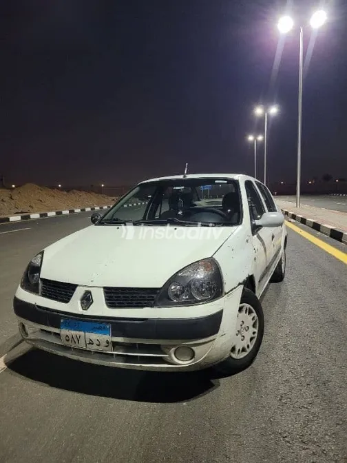 رينو كليو 2004 أبيض مستعملة للبيع - 1