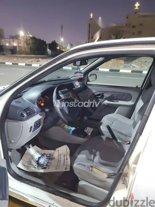 رينو كليو 2004 أبيض مستعملة للبيع - 3