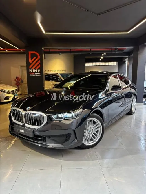 بي ام دبليو 520 2026 أسود جديدة للبيع - 1