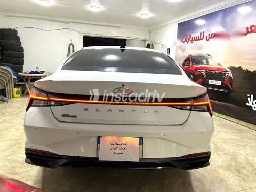 Hyundai Elantra 2021 White Used for Sale - 7