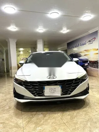 Hyundai Elantra 2021 White Used for Sale