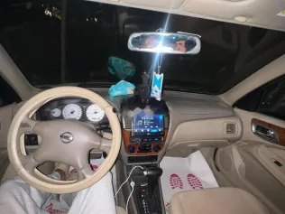 نيسان صنى 2011 ذهبي مستعملة للبيع