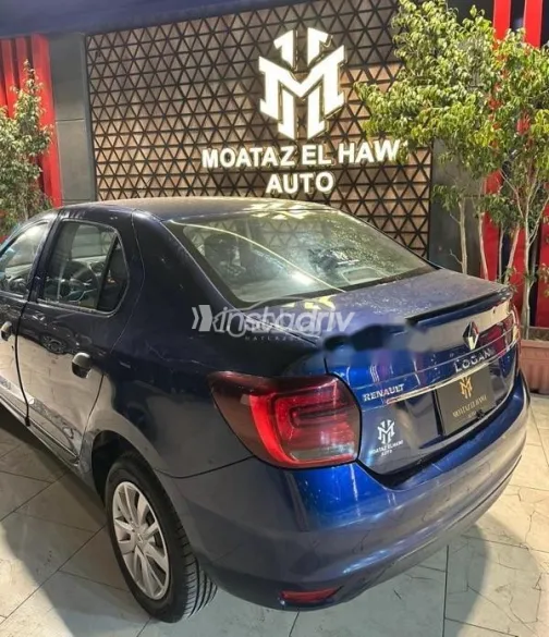 رينو لوجان 2019 أزرق غامق مستعملة للبيع - 2