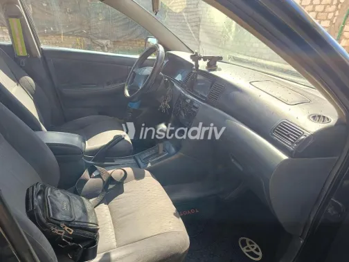 تويوتا كورولا 2005 أسود مستعملة للبيع - 3