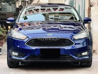 فورد فوكس 2018 أزرق غامق مستعملة للبيع