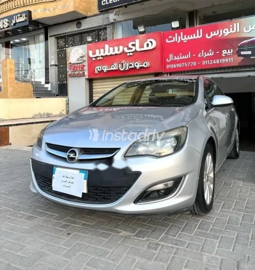 Opel Astra 2013 Silver Used for Sale - 2