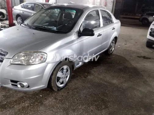 شيفروليه افيو 2010 فضي مستعملة للبيع - 1