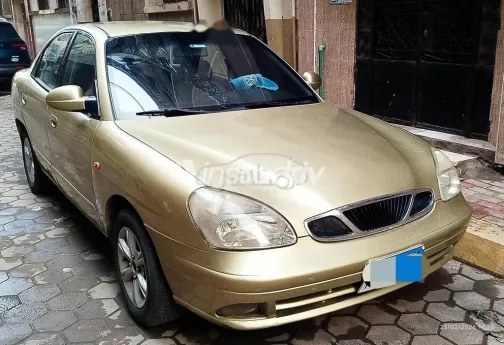 Daewoo Nubira 2 2002 Gold Used for Sale - 1