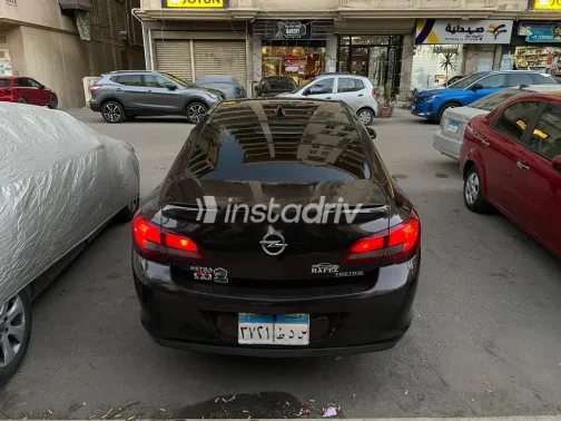 اوبل أسترا 2015 بني مستعملة للبيع - 5